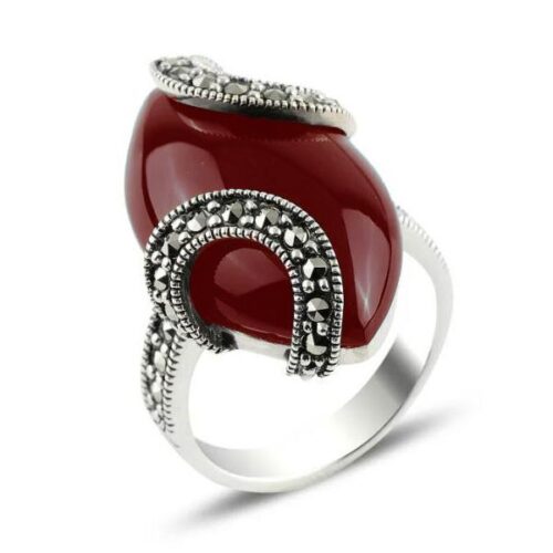 Кольцо из серебра 925 пробы с сердоликом