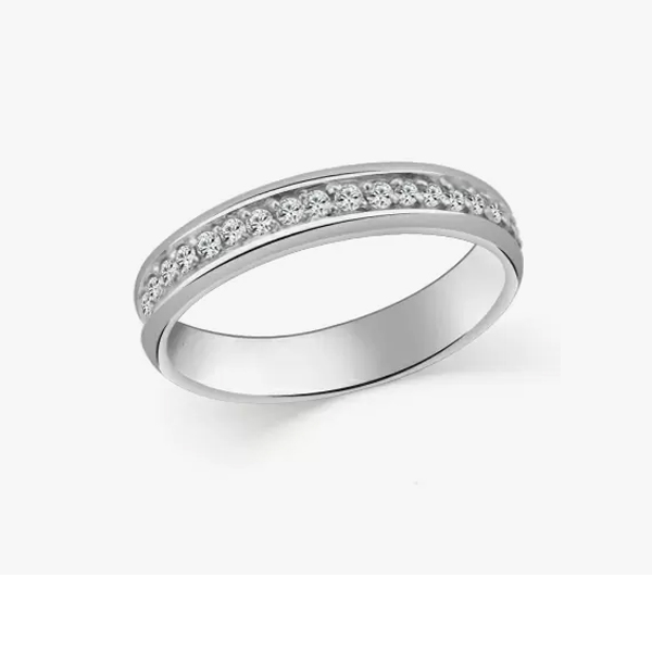 Кольцо из серебра 925 пробы с фианитом