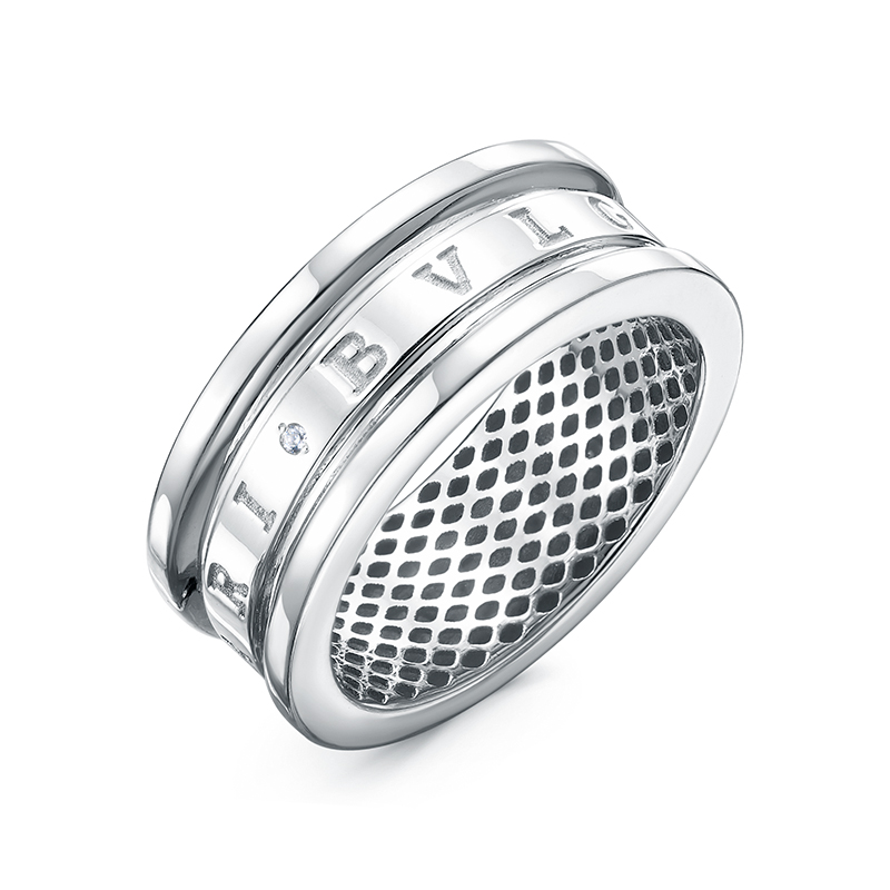 Кольцо из серебра 925 пробы с фианитом
